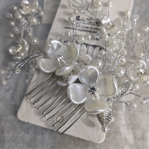 Bridal Hair Clip/Comb. White. NWT - Picture 4 of 6